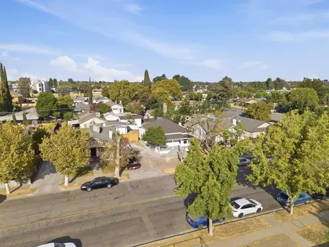 View/Area - 315 S J St, Madera, CA 93637 photo 1 of 12