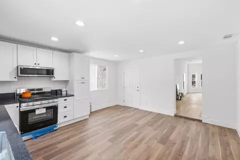 Entry Way - 315 S J St, Madera, CA 93637 photo 2 of 2