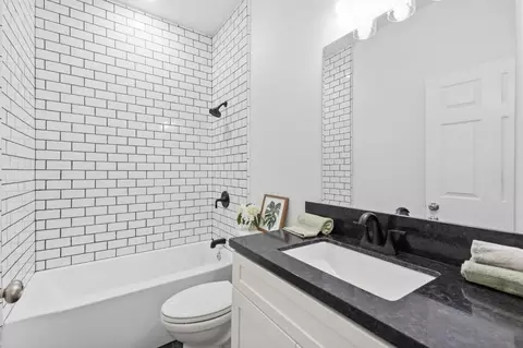 Bath - 315 S J St, Madera, CA 93637 photo 1 of 4