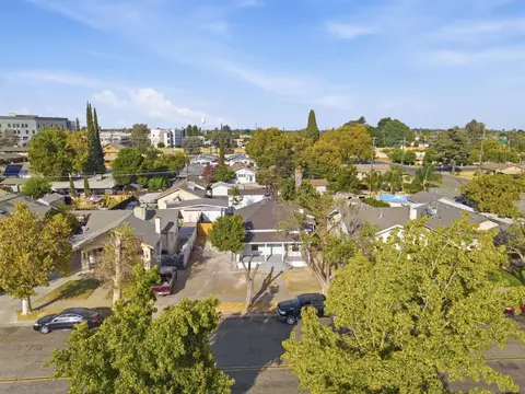 View/Area - 315 S J St, Madera, CA 93637 photo 2 of 12
