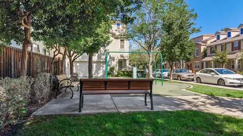 Exterior - 1121 Andreas Ln, Tracy, CA 95376 photo 9 of 9