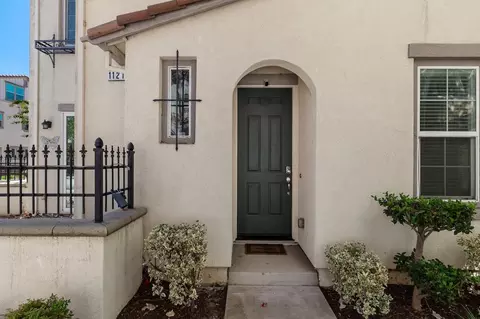 Exterior - 1121 Andreas Ln, Tracy, CA 95376 photo 4 of 9