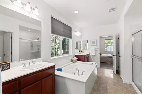 Entry Way - 1121 Andreas Ln, Tracy, CA 95376 photo 2 of 2