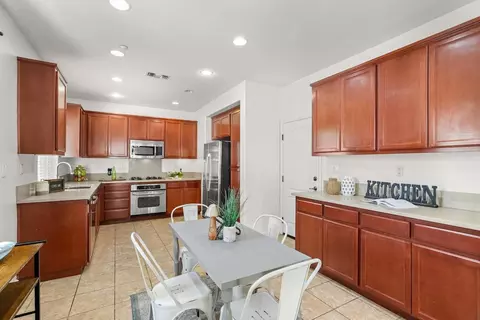 Kitchen - 1121 Andreas Ln, Tracy, CA 95376 photo 1 of 5