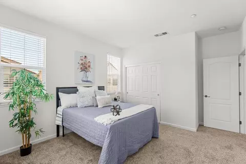 Bedroom - 1121 Andreas Ln, Tracy, CA 95376 photo 6 of 8