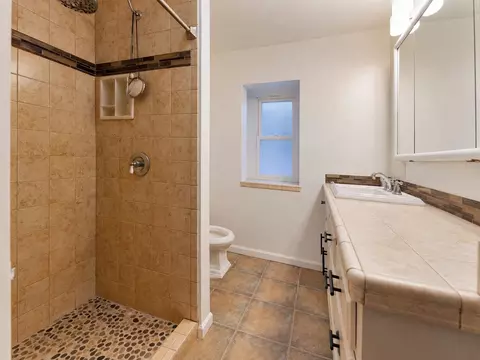 Bath - 16419 Meadow Rd, Sutter Creek, CA 95685 photo 2 of 2
