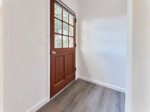 Entry Way - 16419 Meadow Rd, Sutter Creek, CA 95685 photo 1 of 2