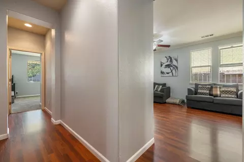 Entry Way - 1317 Derby Dr, Merced, CA 95348 photo 6 of 13