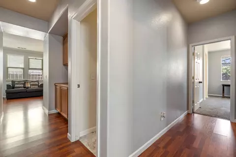 Entry Way - 1317 Derby Dr, Merced, CA 95348 photo 10 of 13