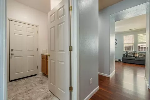 Entry Way - 1317 Derby Dr, Merced, CA 95348 photo 7 of 13