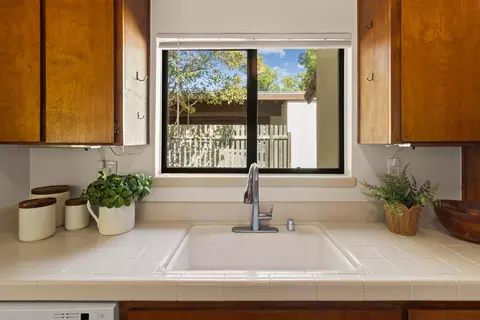 Kitchen - 2542 Overhill Ln, Davis, CA 95616 photo 4 of 4