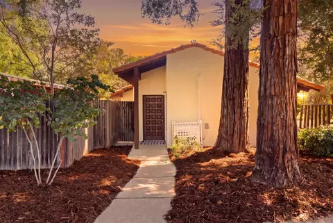 Exterior - 2542 Overhill Ln, Davis, CA 95616 photo 2 of 9