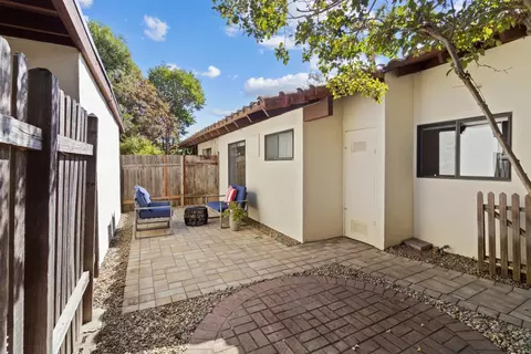 Exterior - 2542 Overhill Ln, Davis, CA 95616 photo 7 of 9
