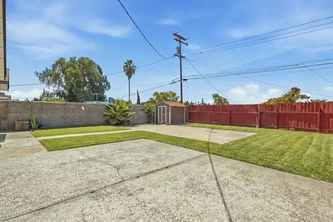 Exterior - 815 Kerr, Modesto, CA 95354 photo 3 of 4