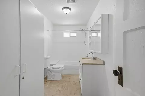 Bath - 815 Kerr, Modesto, CA 95354 photo 1 of 1