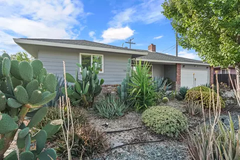 Exterior - 541 S Rose St, Lodi, CA 95240 photo 4 of 14