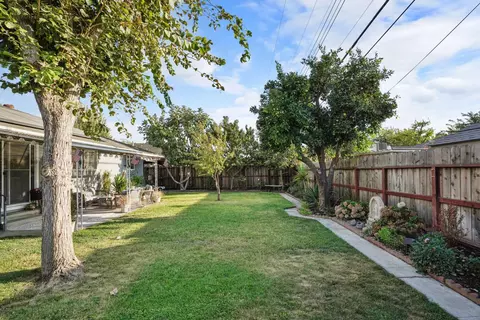 Exterior - 541 S Rose St, Lodi, CA 95240 photo 8 of 14