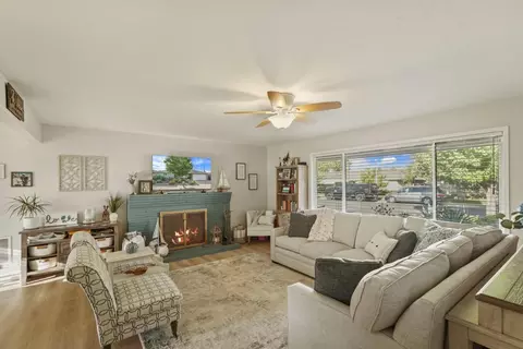 Living - 541 S Rose St, Lodi, CA 95240 photo 1 of 4