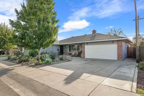Exterior - 541 S Rose St, Lodi, CA 95240 photo 2 of 14