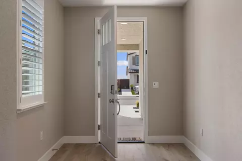 Entry Way - 3359 Inca St, Manteca, CA 95337 photo 2 of 12