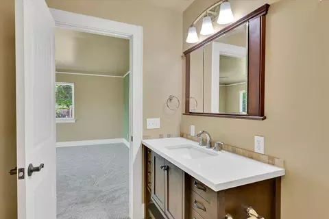 Bath - 2268 Madrone St, Sutter, CA 95982 photo 3 of 8