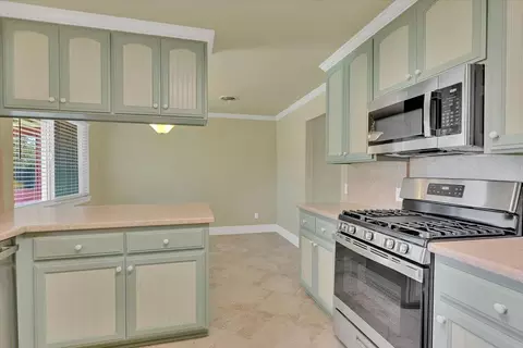 Kitchen - 2268 Madrone St, Sutter, CA 95982 photo 5 of 8