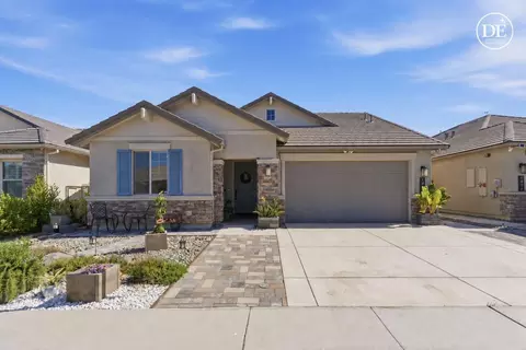 1437 Sunridge Ct, Hollister, CA 95023