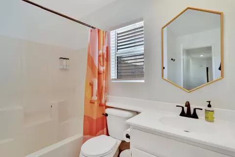 Bath - 83347 Mango Walk, Indio, CA 92201 photo 2 of 2