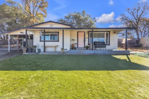 12060 Shale Ridge Ln, Auburn, CA 95602