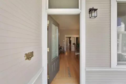 Entry Way - 237 S Pleasant Ave, Lodi, CA 95240 photo 1 of 3