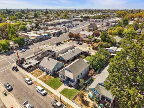 View/Area - 237 S Pleasant Ave, Lodi, CA 95240 photo 2 of 4