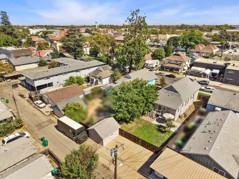 View/Area - 237 S Pleasant Ave, Lodi, CA 95240 photo 4 of 4