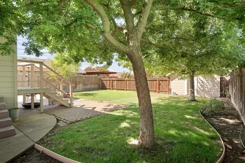 Exterior - 237 S Pleasant Ave, Lodi, CA 95240 photo 5 of 13