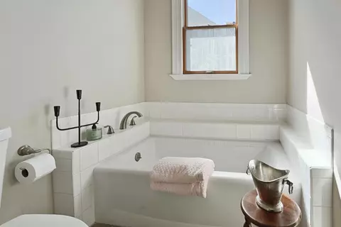 Bath - 237 S Pleasant Ave, Lodi, CA 95240 photo 2 of 3