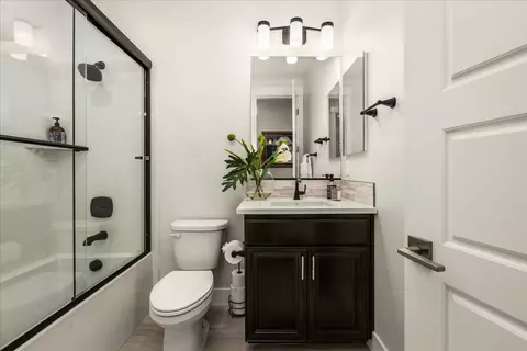 Bath - 3285 Sofia Dr, Lincoln, CA 95648 photo 8 of 8