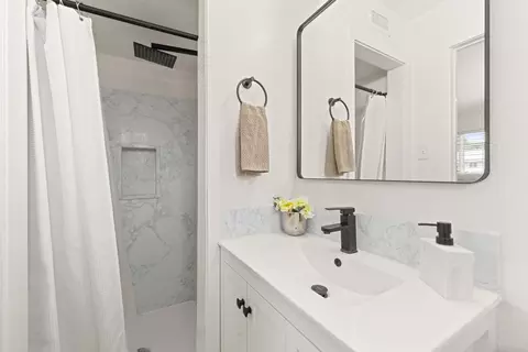 Bath - 6026 Ranger Way, Carmichael, CA 95608 photo 3 of 5