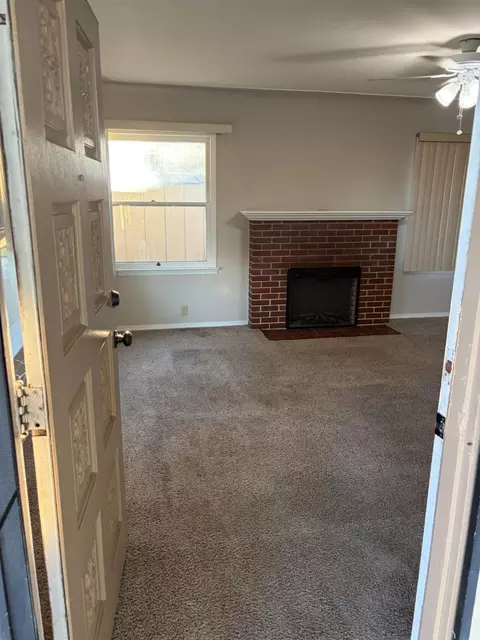 Entry Way - 2105 Glendale Ave, Modesto, CA 95354 photo 1 of 2