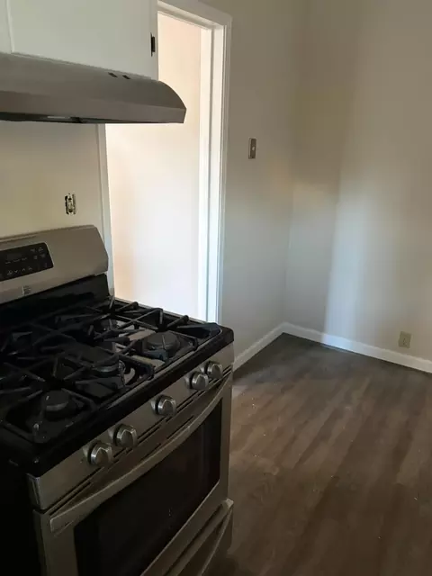 Kitchen - 2105 Glendale Ave, Modesto, CA 95354 photo 2 of 3