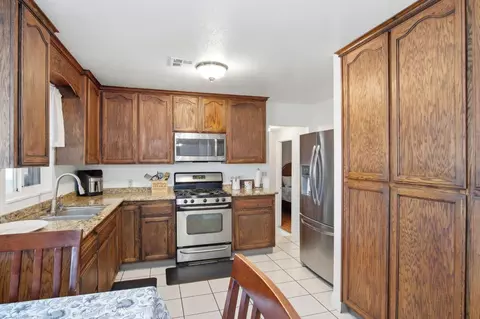 Kitchen - 2320 Encina Ave, Modesto, CA 95354 photo 2 of 3