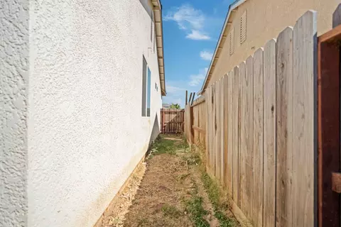 Exterior - 4039 Cinnabar Ave, Merced, CA 95348 photo 6 of 7