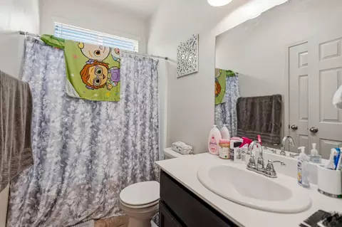 Bath - 4039 Cinnabar Ave, Merced, CA 95348 photo 1 of 2
