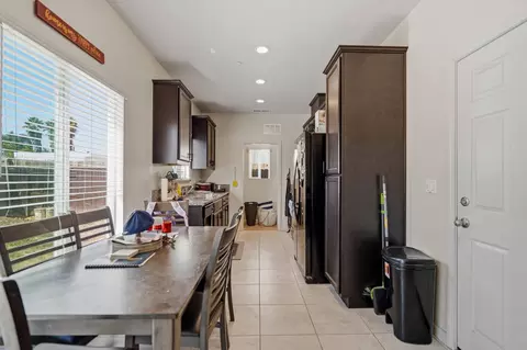 Entry Way - 4039 Cinnabar Ave, Merced, CA 95348 photo 2 of 3