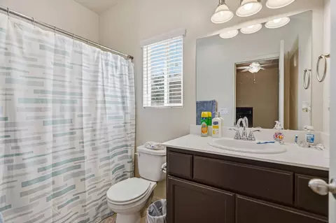 Bath - 4039 Cinnabar Ave, Merced, CA 95348 photo 2 of 2