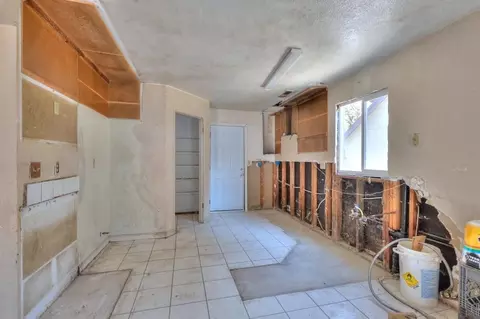 Kitchen - 2420 Walnut Grove Way, Modesto, CA 95355 photo 1 of 2