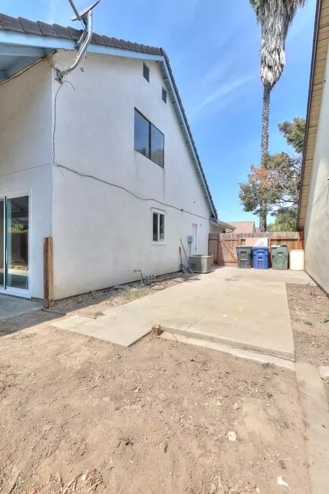 Exterior - 2420 Walnut Grove Way, Modesto, CA 95355 photo 5 of 12