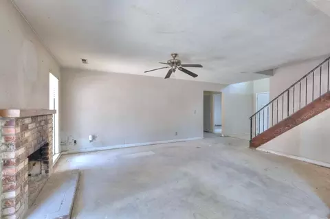 Living - 2420 Walnut Grove Way, Modesto, CA 95355 photo 3 of 6
