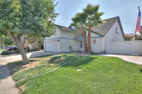 Exterior - 2420 Walnut Grove Way, Modesto, CA 95355 photo 2 of 12