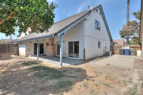 Exterior - 2420 Walnut Grove Way, Modesto, CA 95355 photo 4 of 12