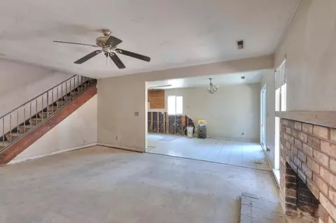Living - 2420 Walnut Grove Way, Modesto, CA 95355 photo 4 of 6