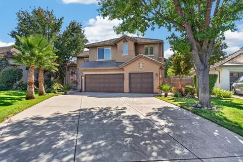 701 Rolling Green Dr, West Sacramento, CA 95605